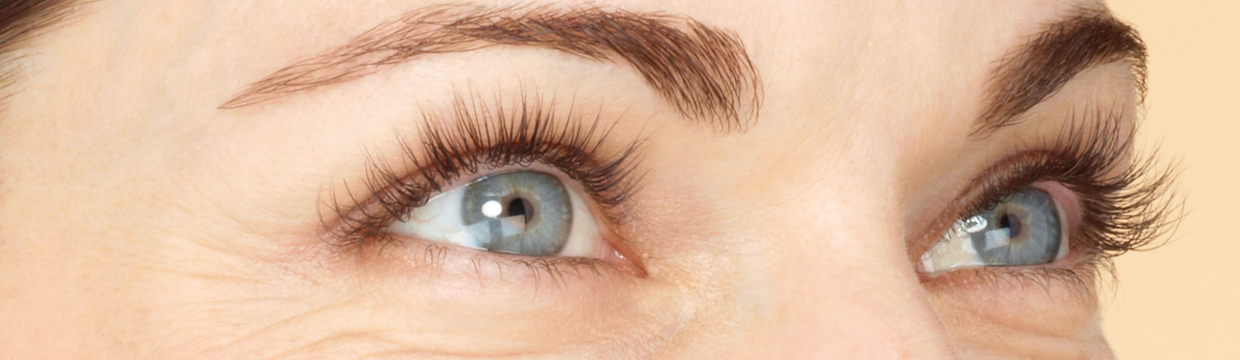 Unretouched lashes of a woman who has used LATISSE®